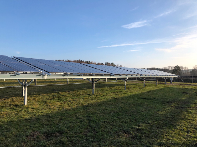 Markinstallation är ett alternativ som tillåter optimal vinkel mot solen