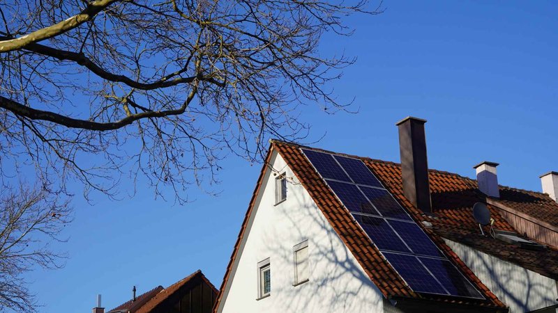 Impianto fotovoltaico su tetto con ottimizzatori